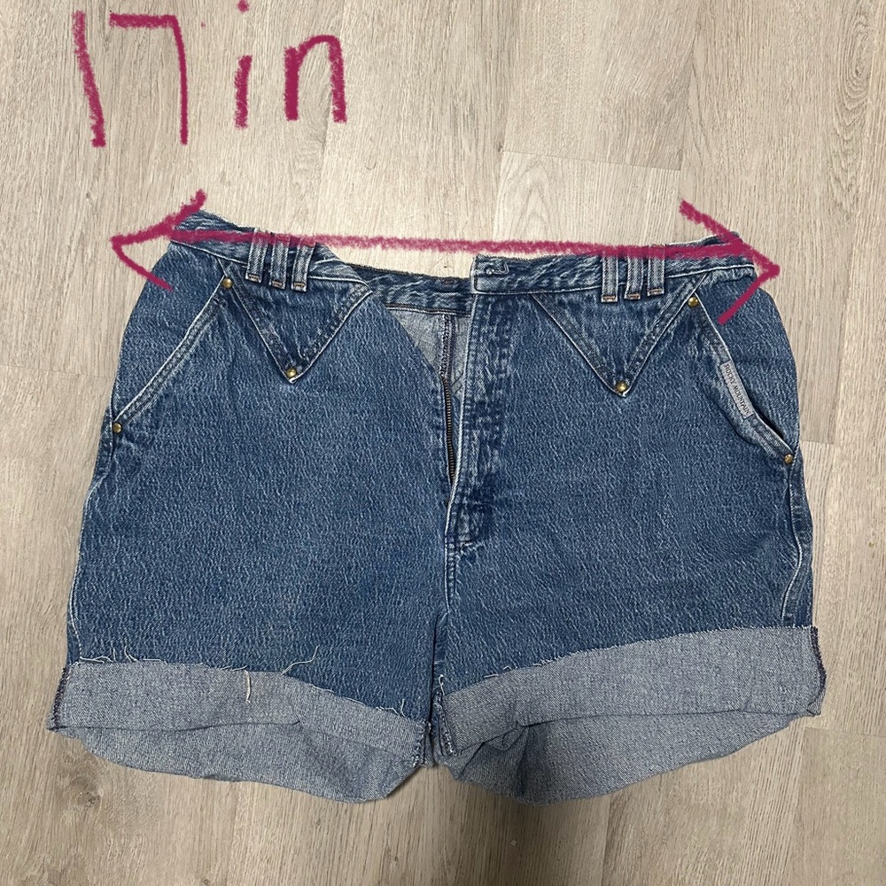 Women’s Rockies Cut off Shorts!